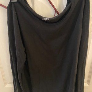 falls creek long sleeve t medium size black EUC